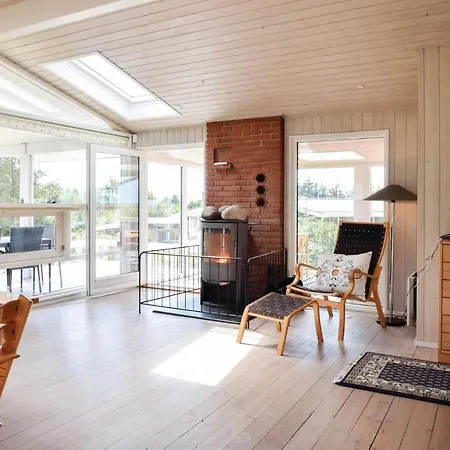 Three-bedroom Holiday In *