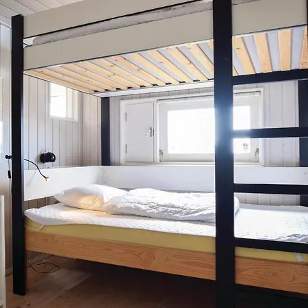Semesterbostad Three-bedroom Holiday In *