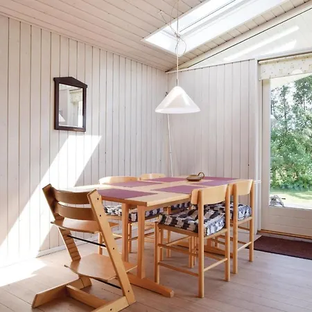 Three-bedroom Holiday In *