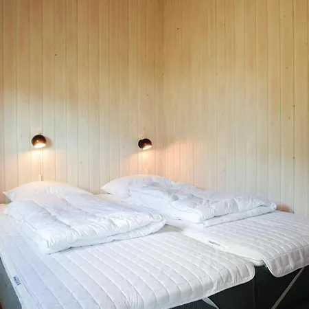 Semesterbostad Three-bedroom Holiday In Nordenbro Vesteregn