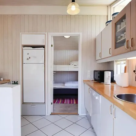 Semesterbostad Three-bedroom Holiday In Nordenbro Vesteregn